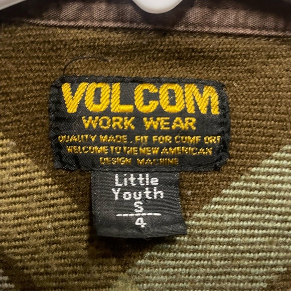New Volcom work shirt - jacket shirt - cool for fall or winter. Fall Photos. - Picture 4 of 5